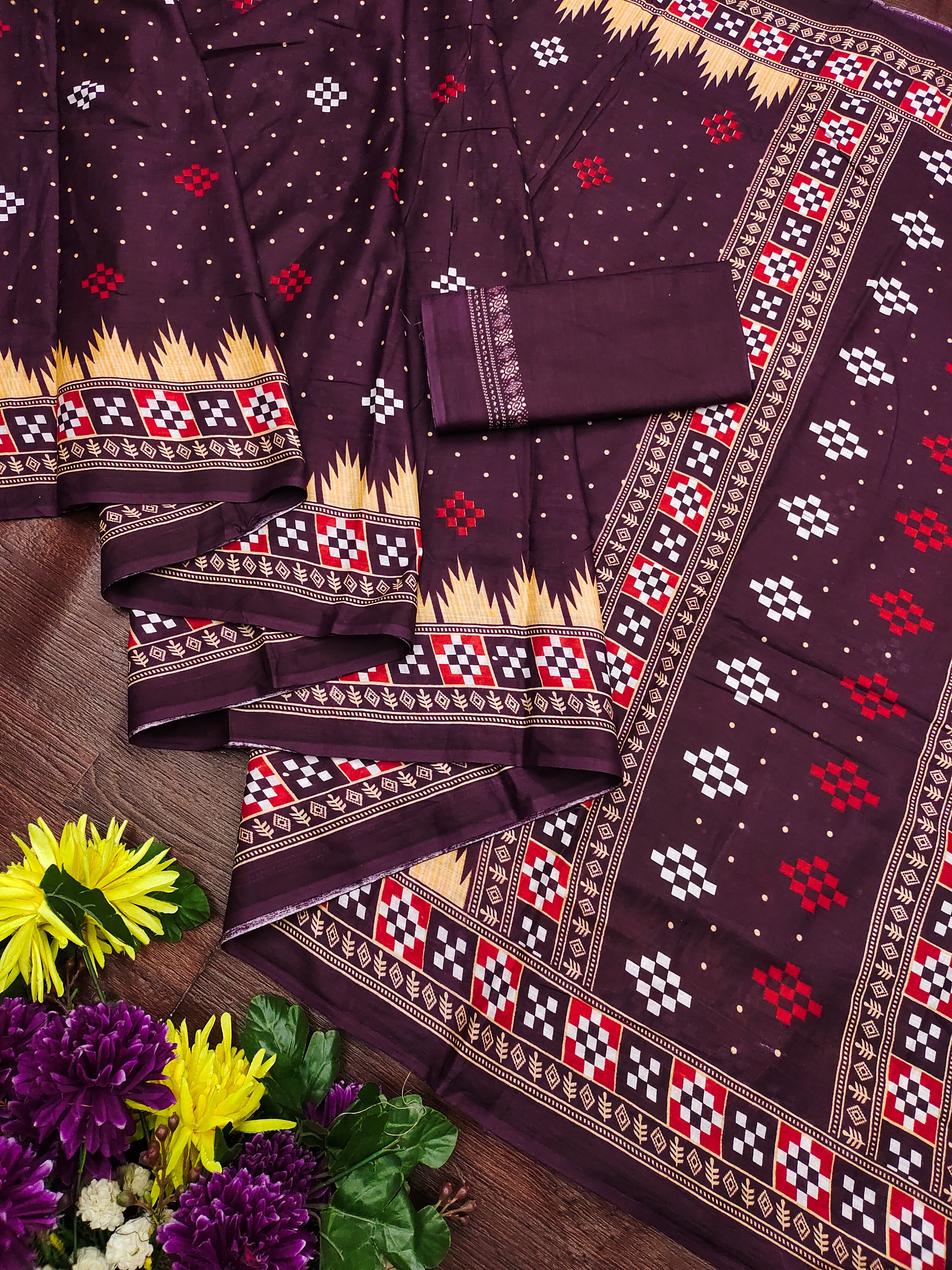 Soft Cotton Sambalpuri Ikkat Printed Saree with Ethnic Border & Pallu Design