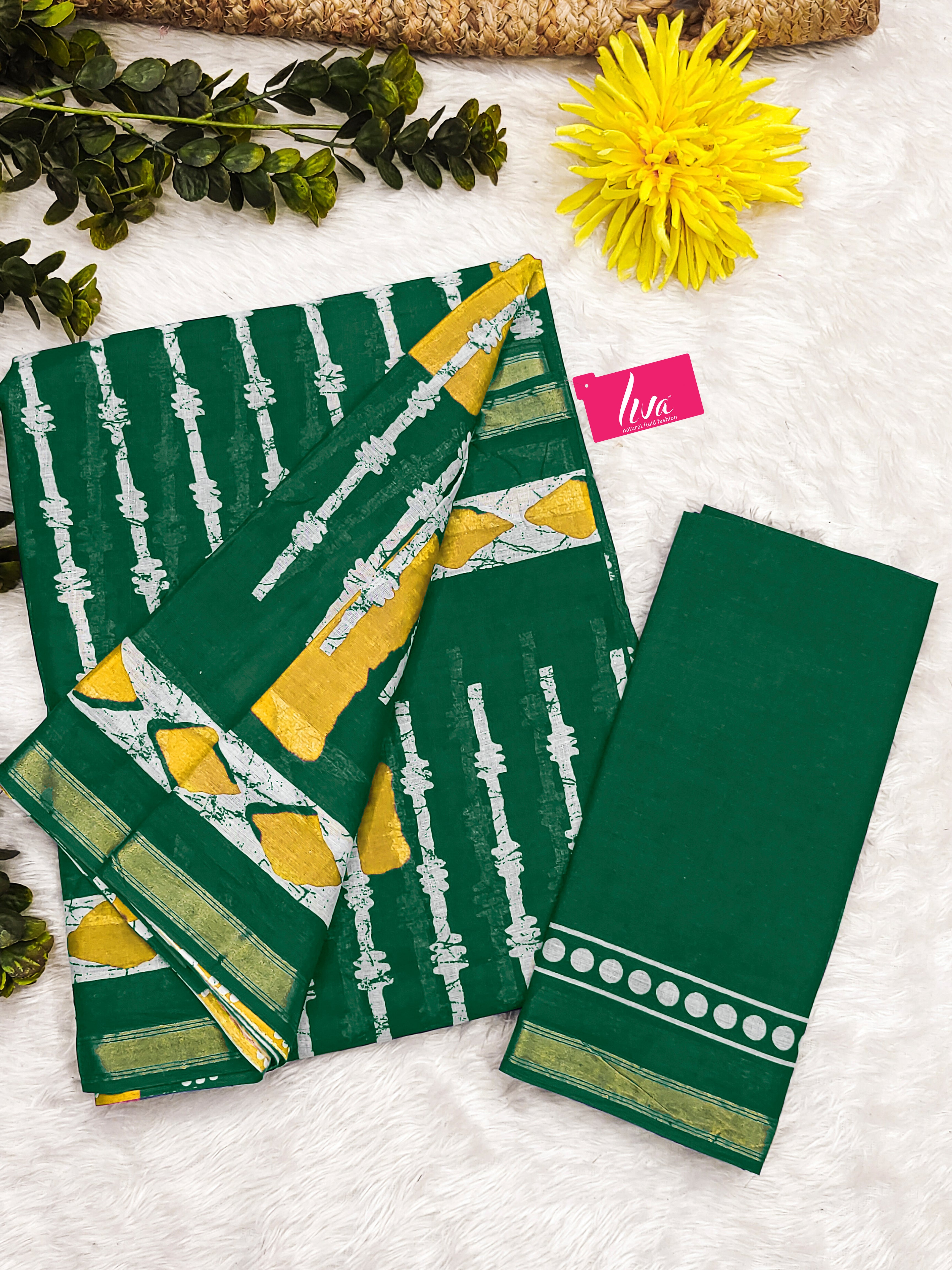 Soft MulCotton Ikkat Printed Saree with Contrast Geometric Pallu & Zari Border green