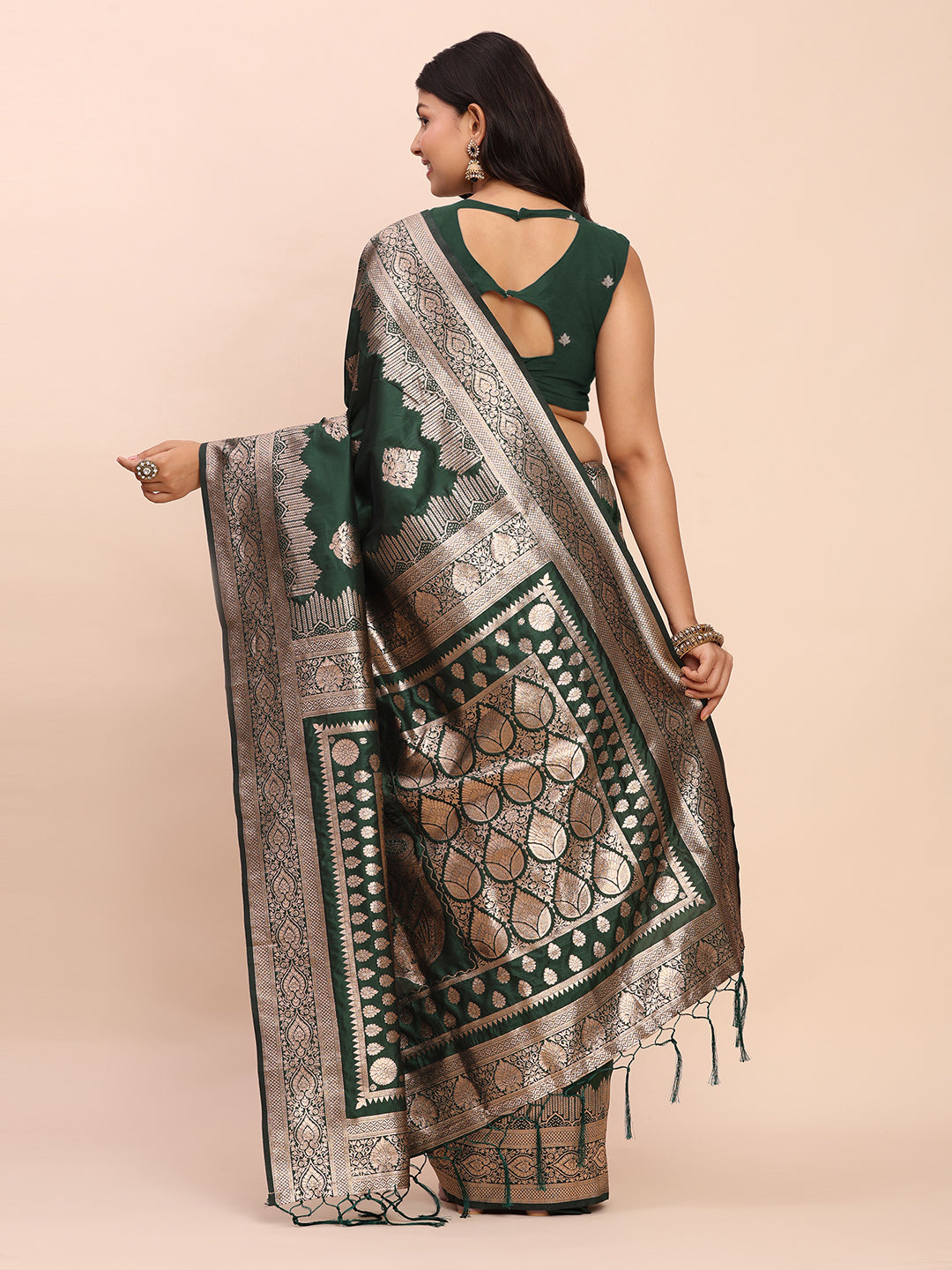 Banarasi Silk Saree with Rich Traditional Border & Grand Designer Pallu-green