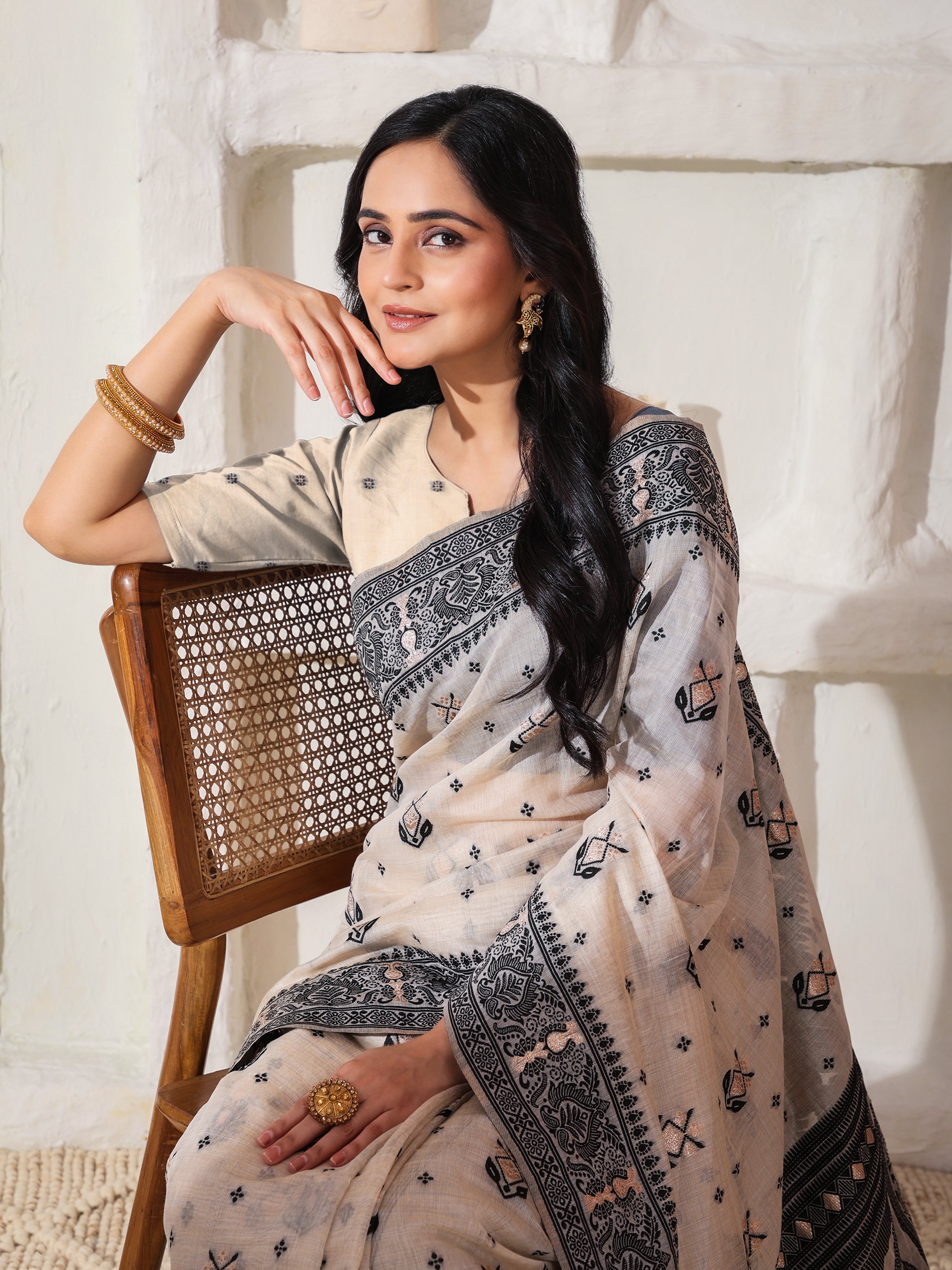 Cotton Linen Saree in Charcoal Black & White with Designer Pallu and Rich Border -1
