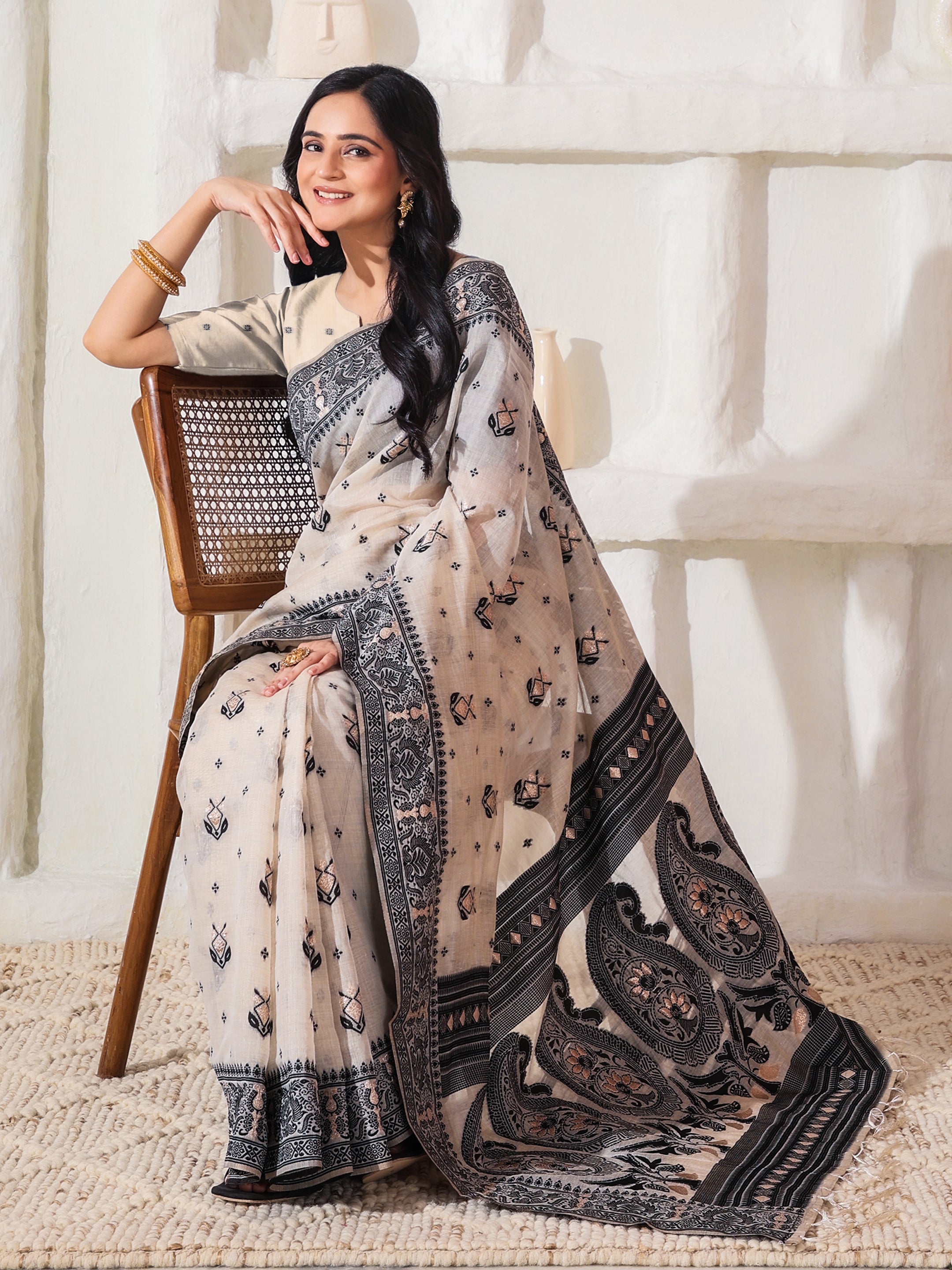Cotton Linen Saree in Charcoal Black & White with Designer Pallu and Rich Border -1