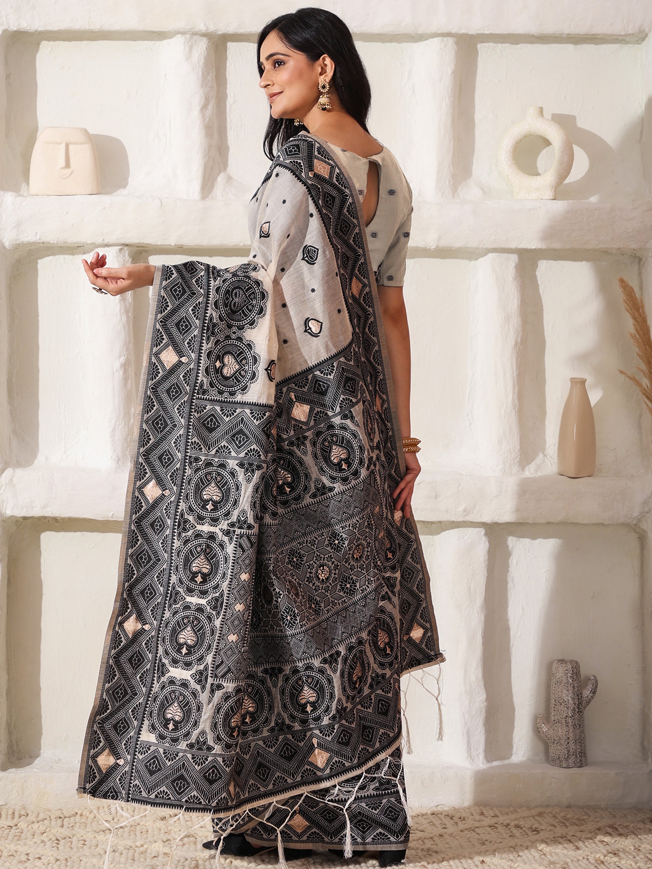 Cotton Linen Saree in Charcoal Black & White with Designer Pallu and Rich Border -3