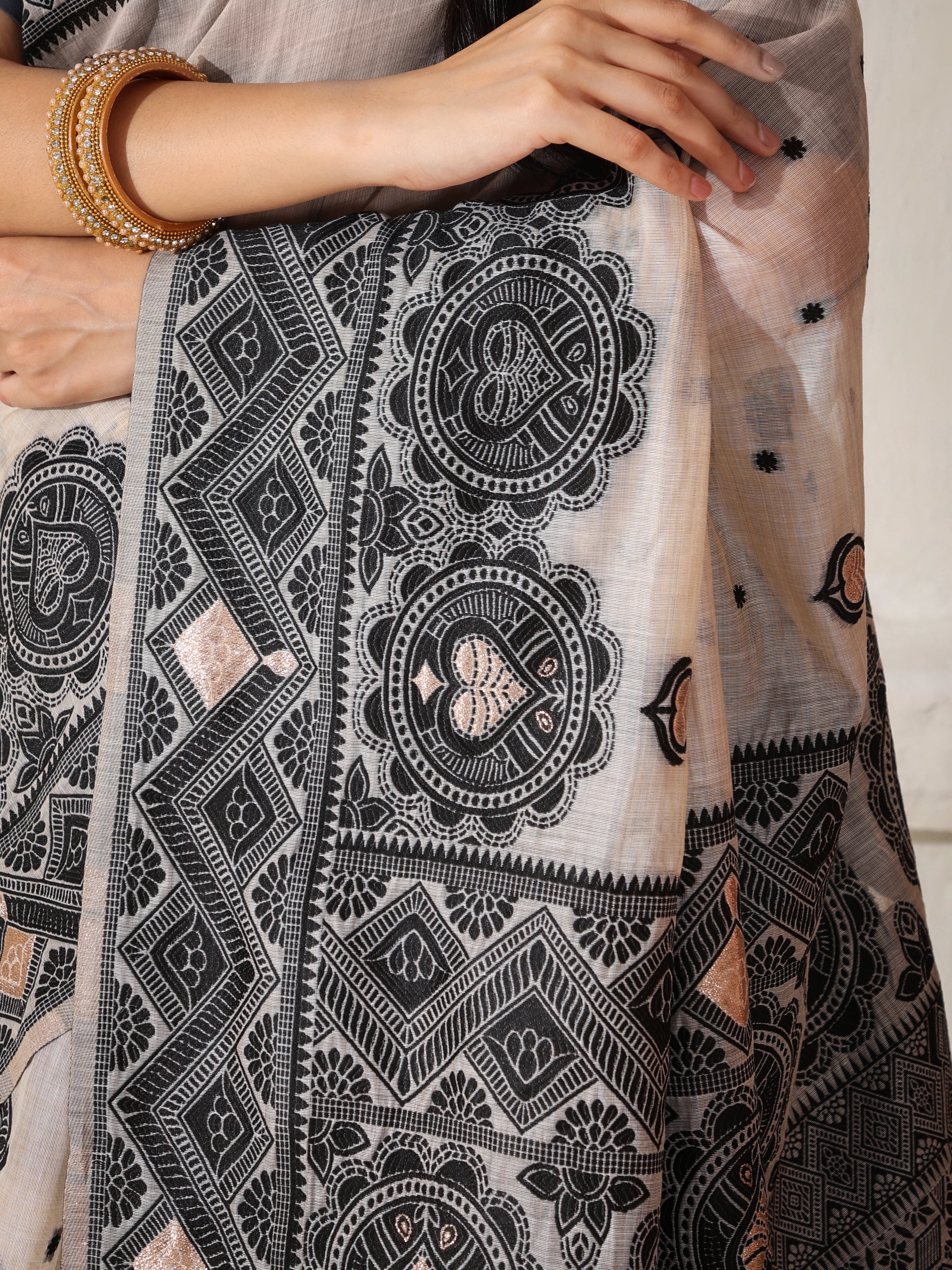 Cotton Linen Saree in Charcoal Black & White with Designer Pallu and Rich Border -3