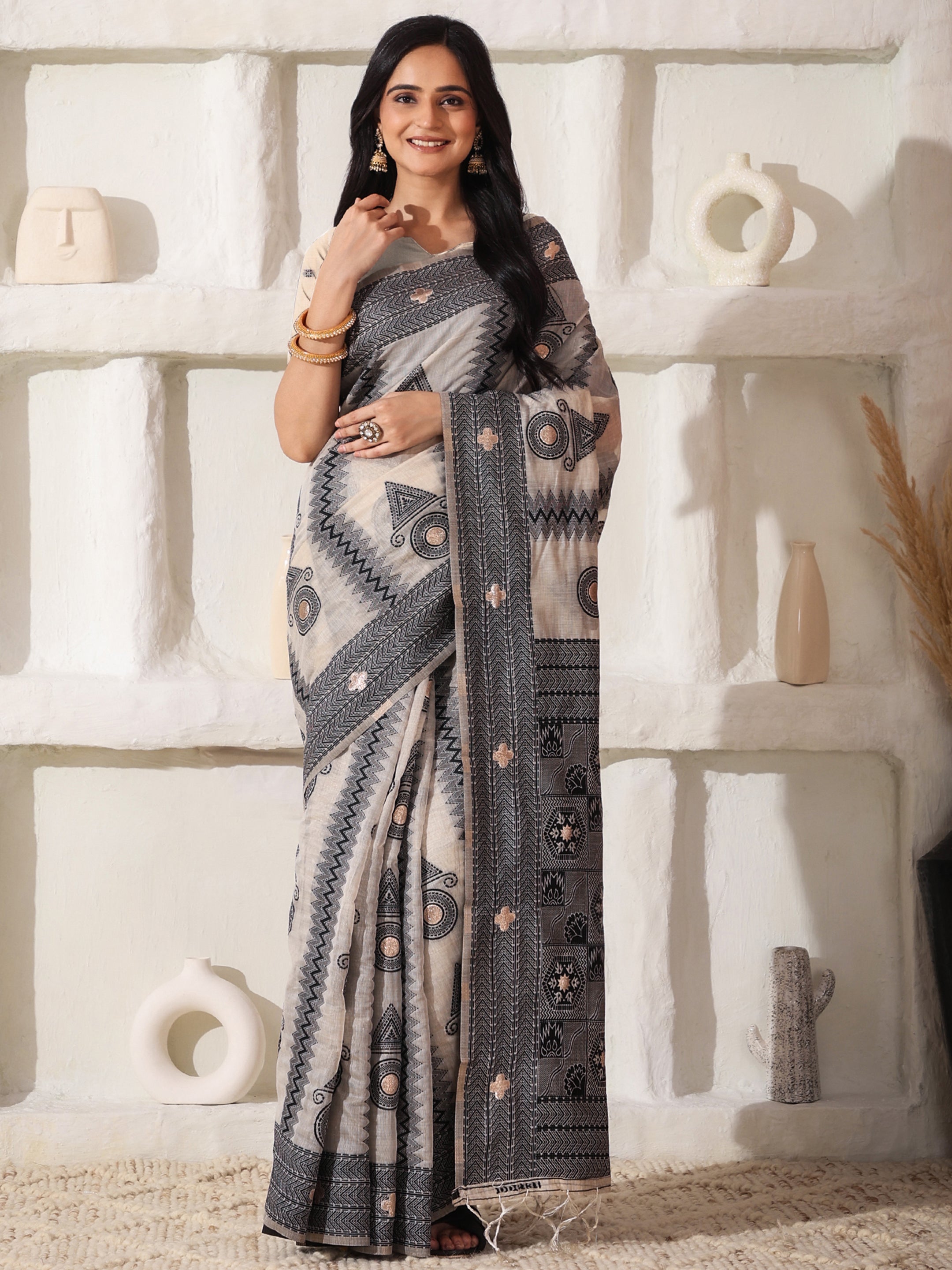 Cotton Linen Saree in Charcoal Black & White with Designer Pallu and Rich Border -4