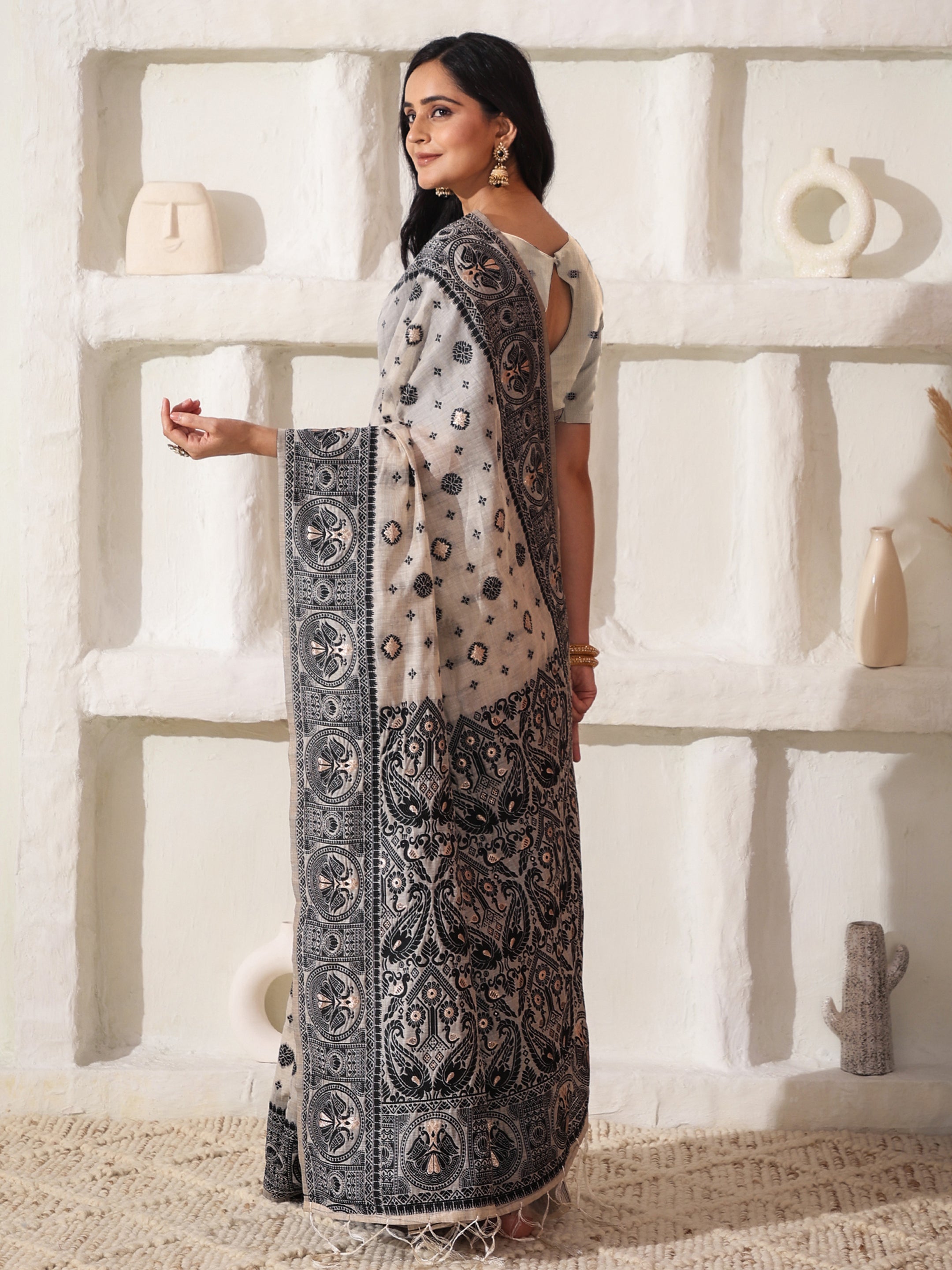 Cotton Linen Saree in Charcoal Black & White with Designer Pallu and Rich Border -5
