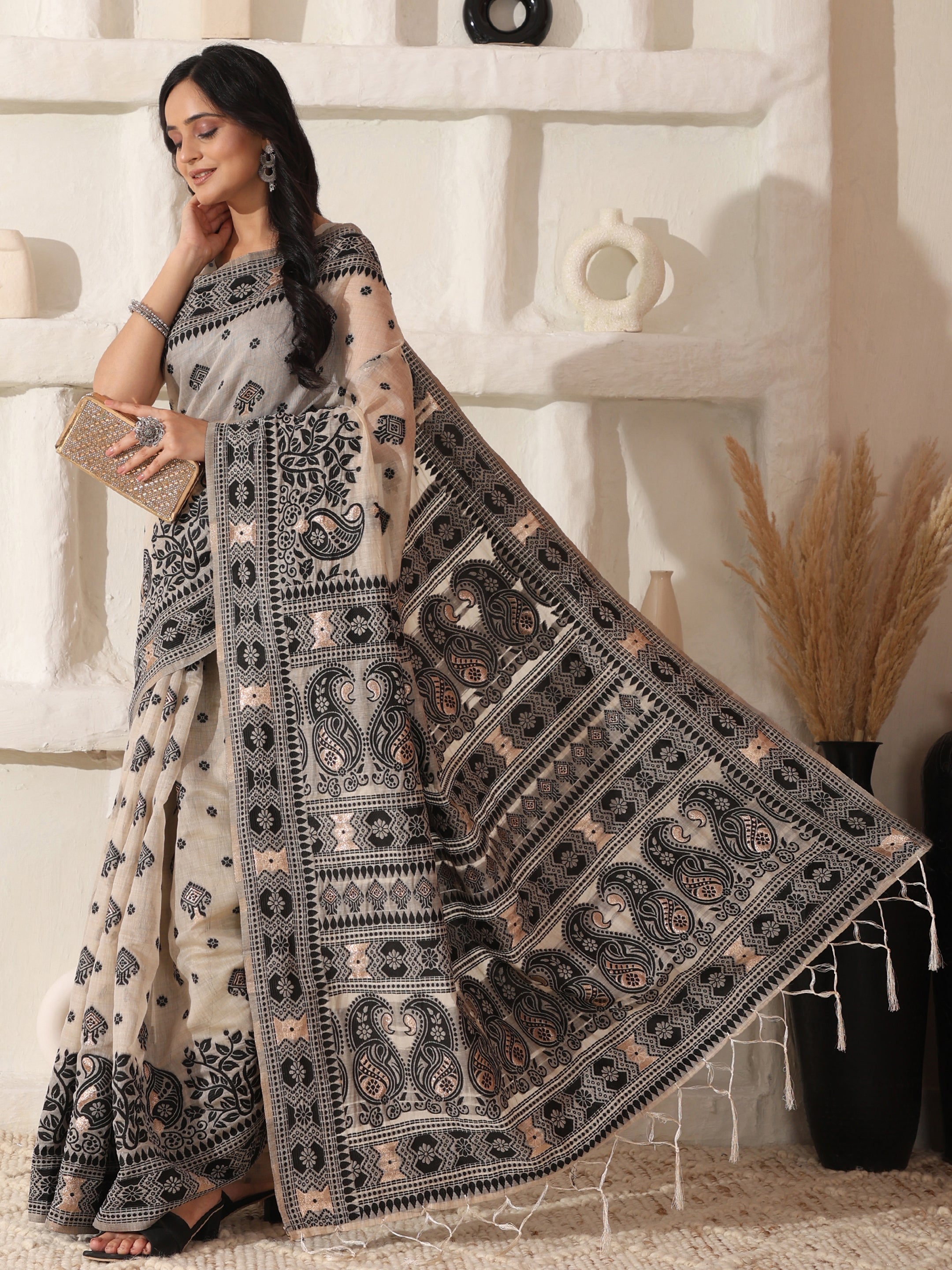 Cotton Linen Saree in Charcoal Black & White with Designer Pallu and Rich Border -6