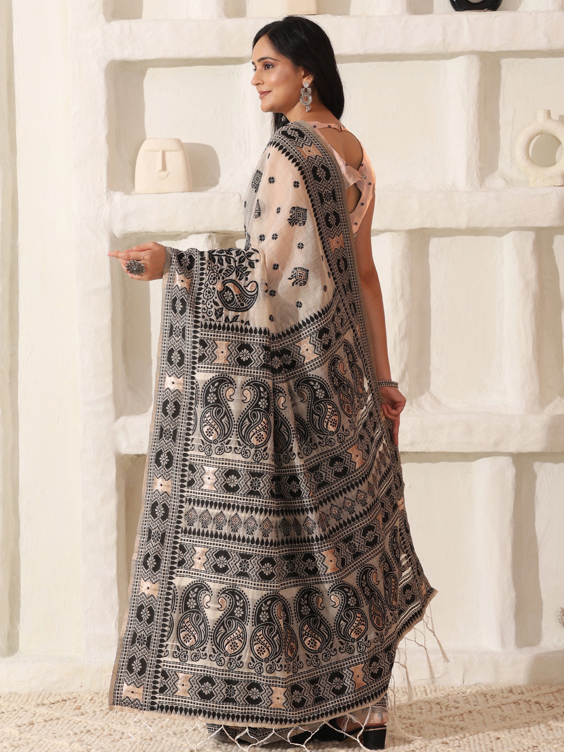 Cotton Linen Saree in Charcoal Black & White with Designer Pallu and Rich Border -6