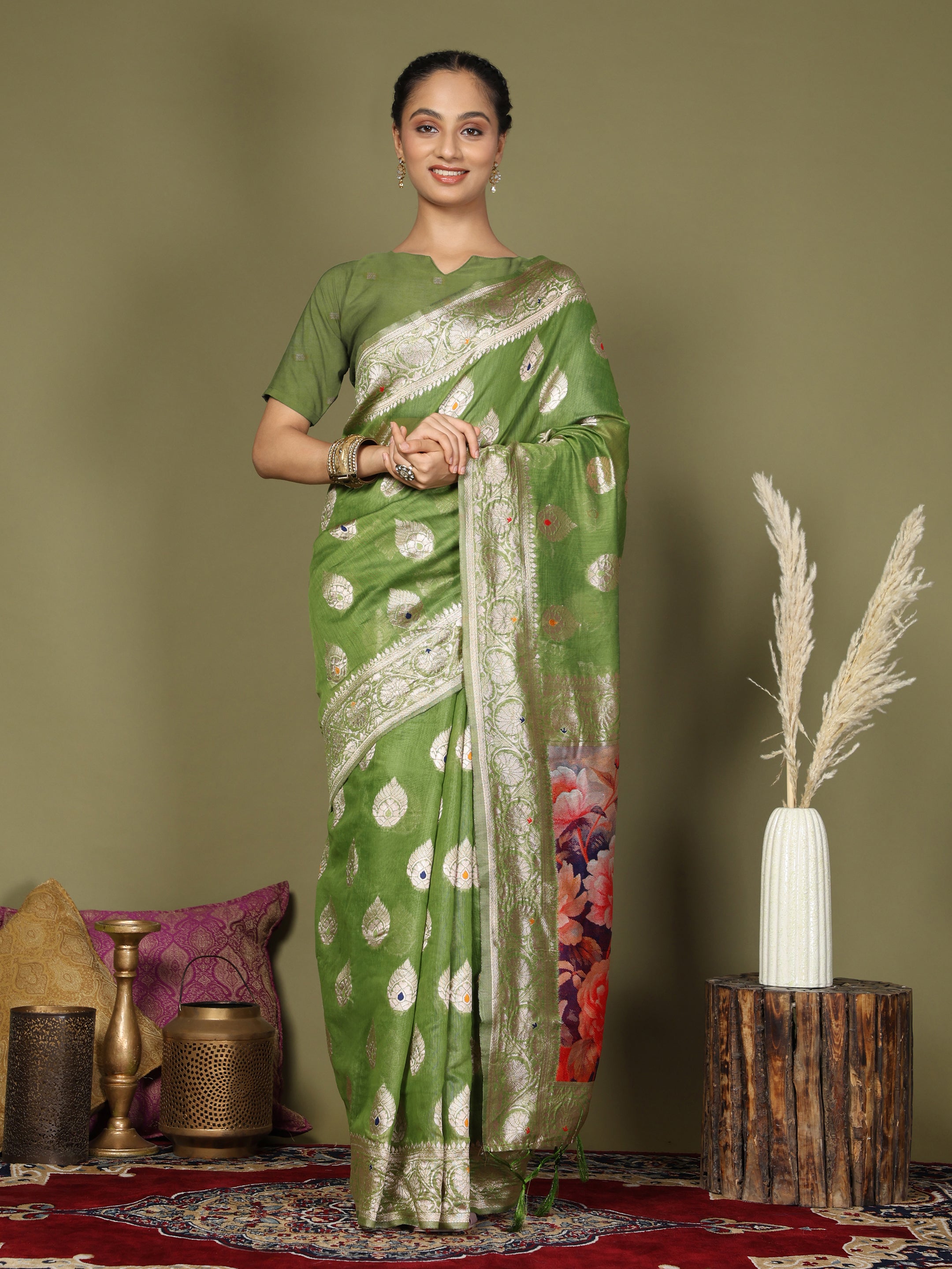 Cotton Linen Saree with Designer Floral Pallu & Premium Traditional Border-green
