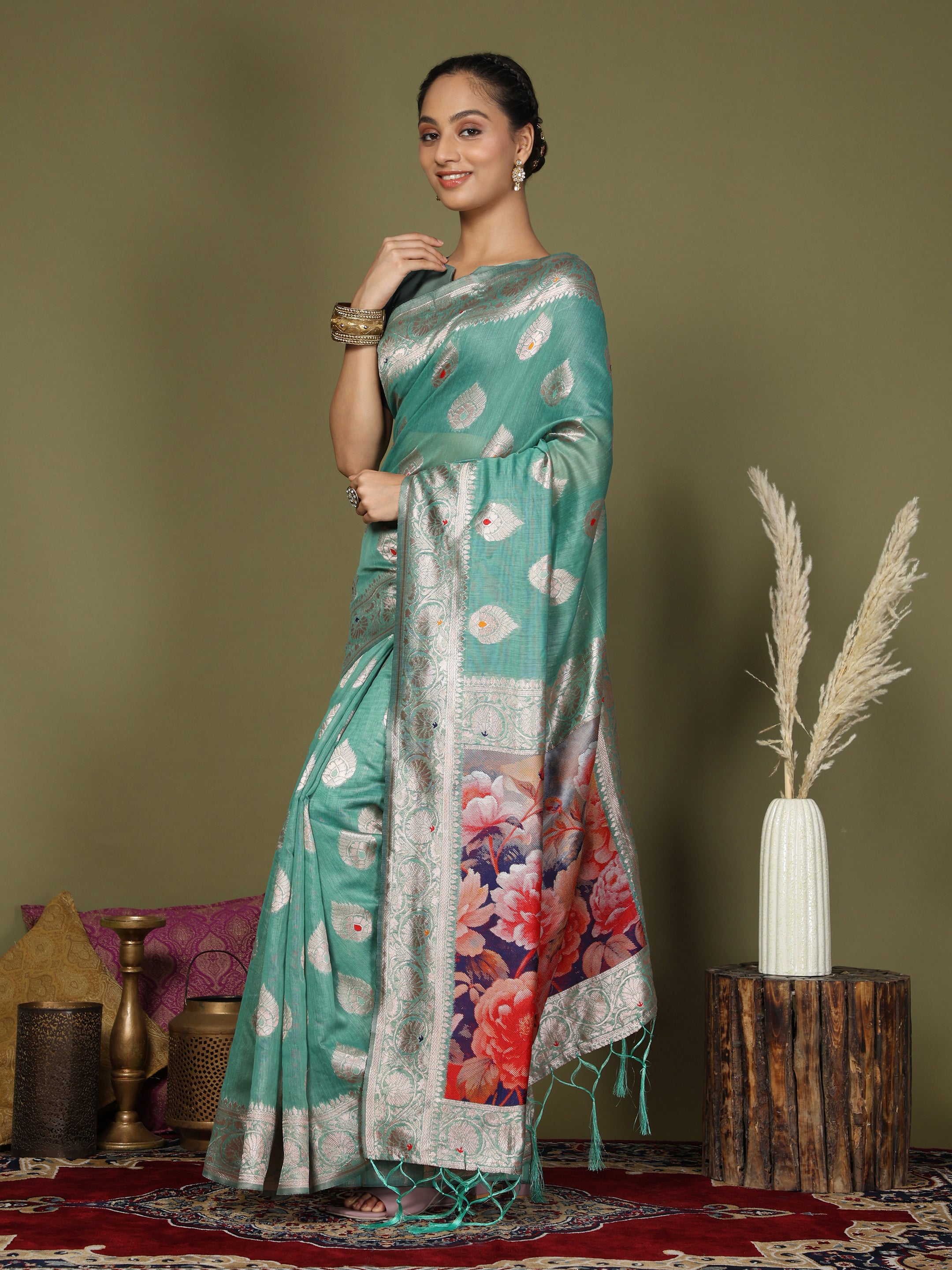 Cotton Linen Saree with Designer Floral Pallu & Premium Traditional Border-Rama Green