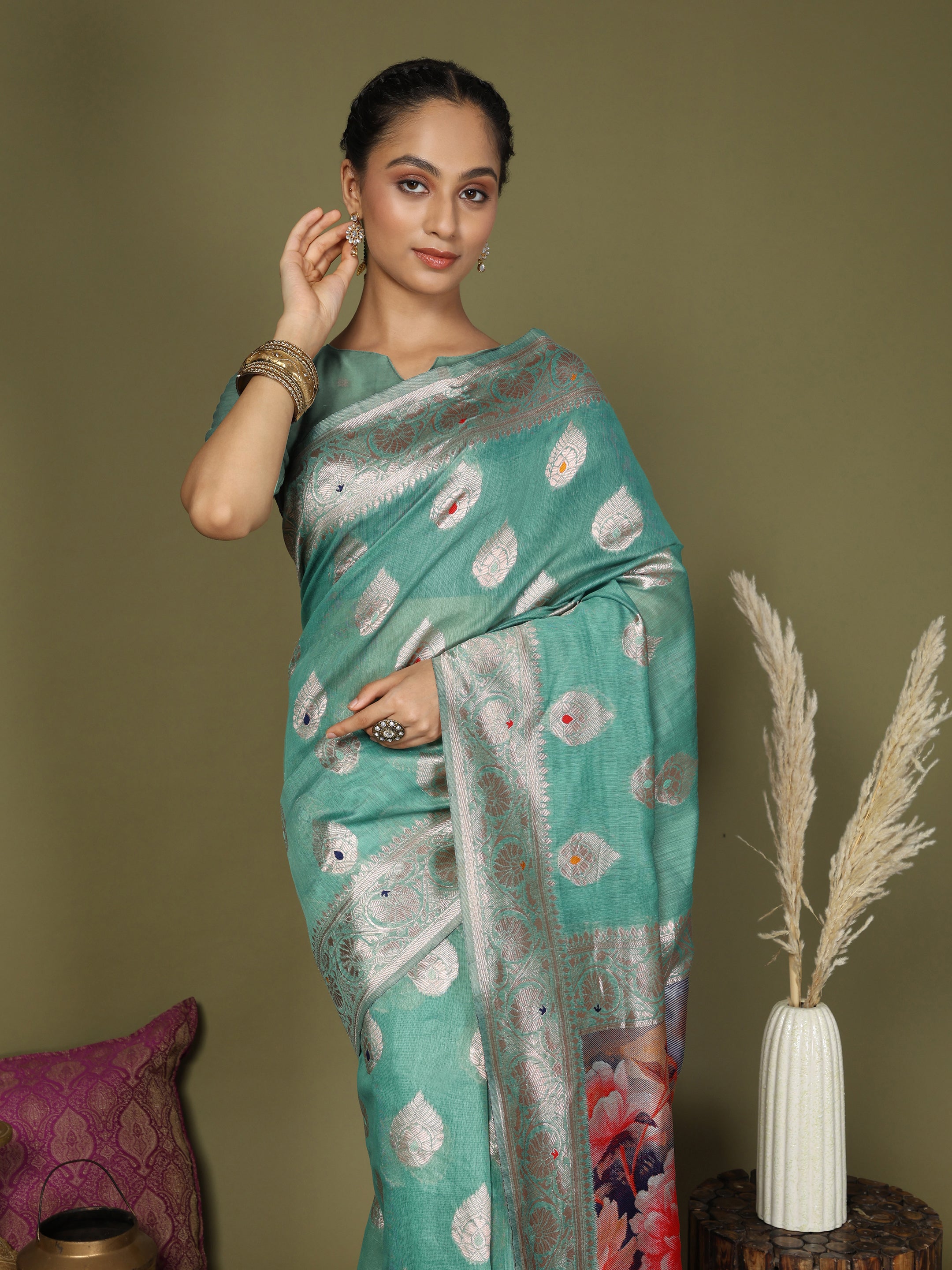 Cotton Linen Saree with Designer Floral Pallu & Premium Traditional Border-Rama Green