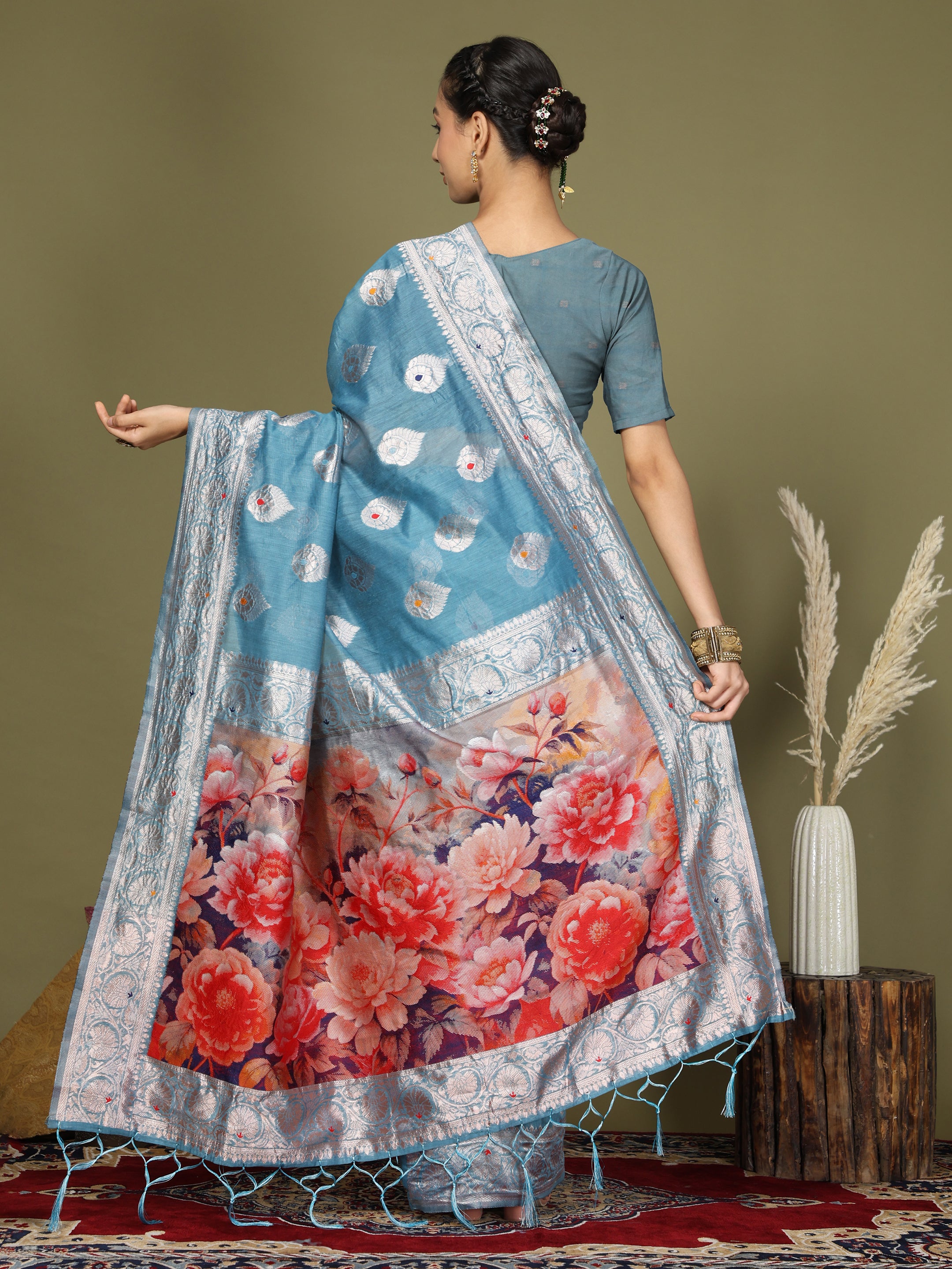 Cotton Linen Saree with Designer Floral Pallu & Premium Traditional Border-Sky Blue