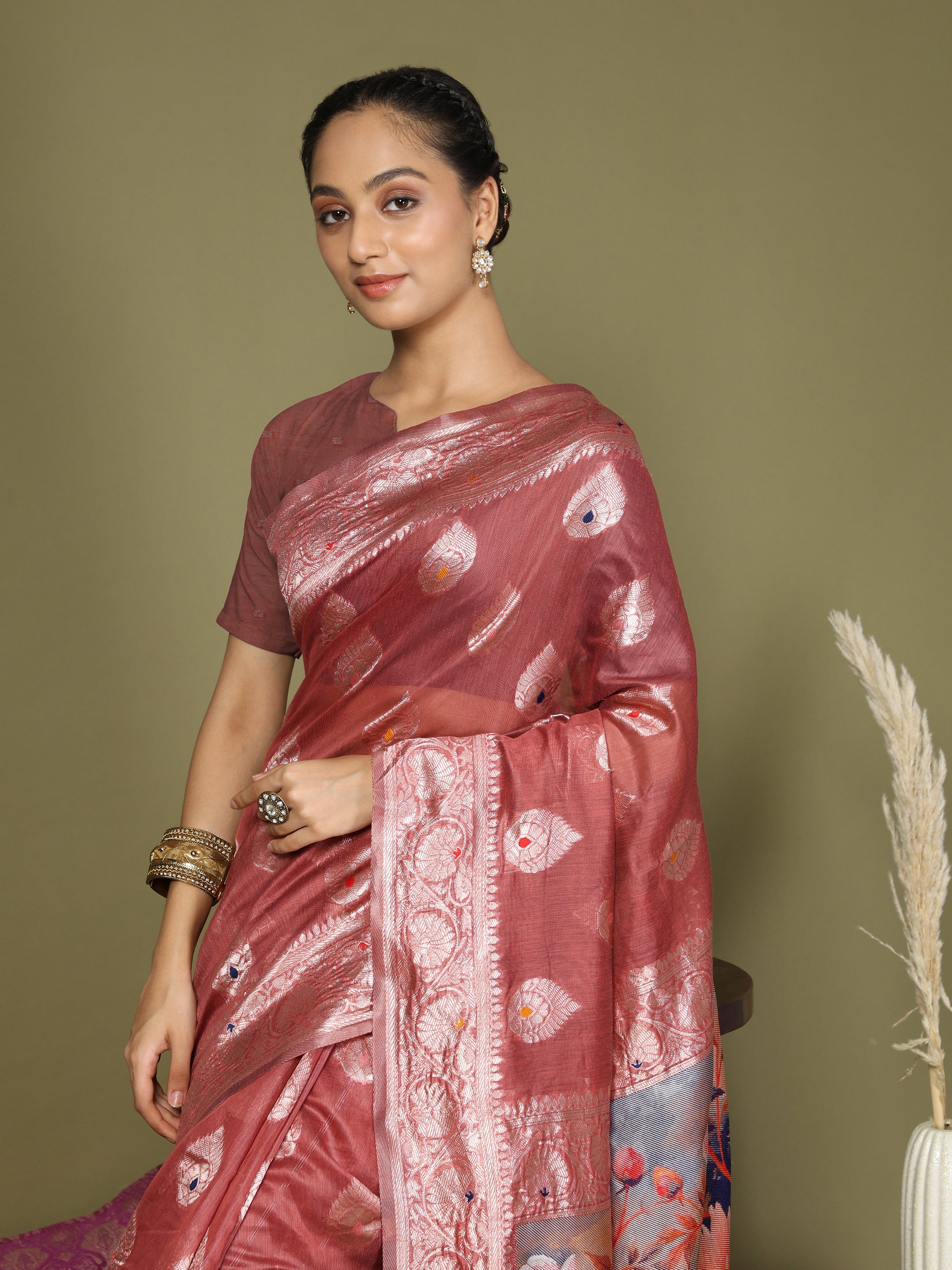 Cotton Linen Saree with Designer Floral Pallu & Premium Traditional Border-Rust