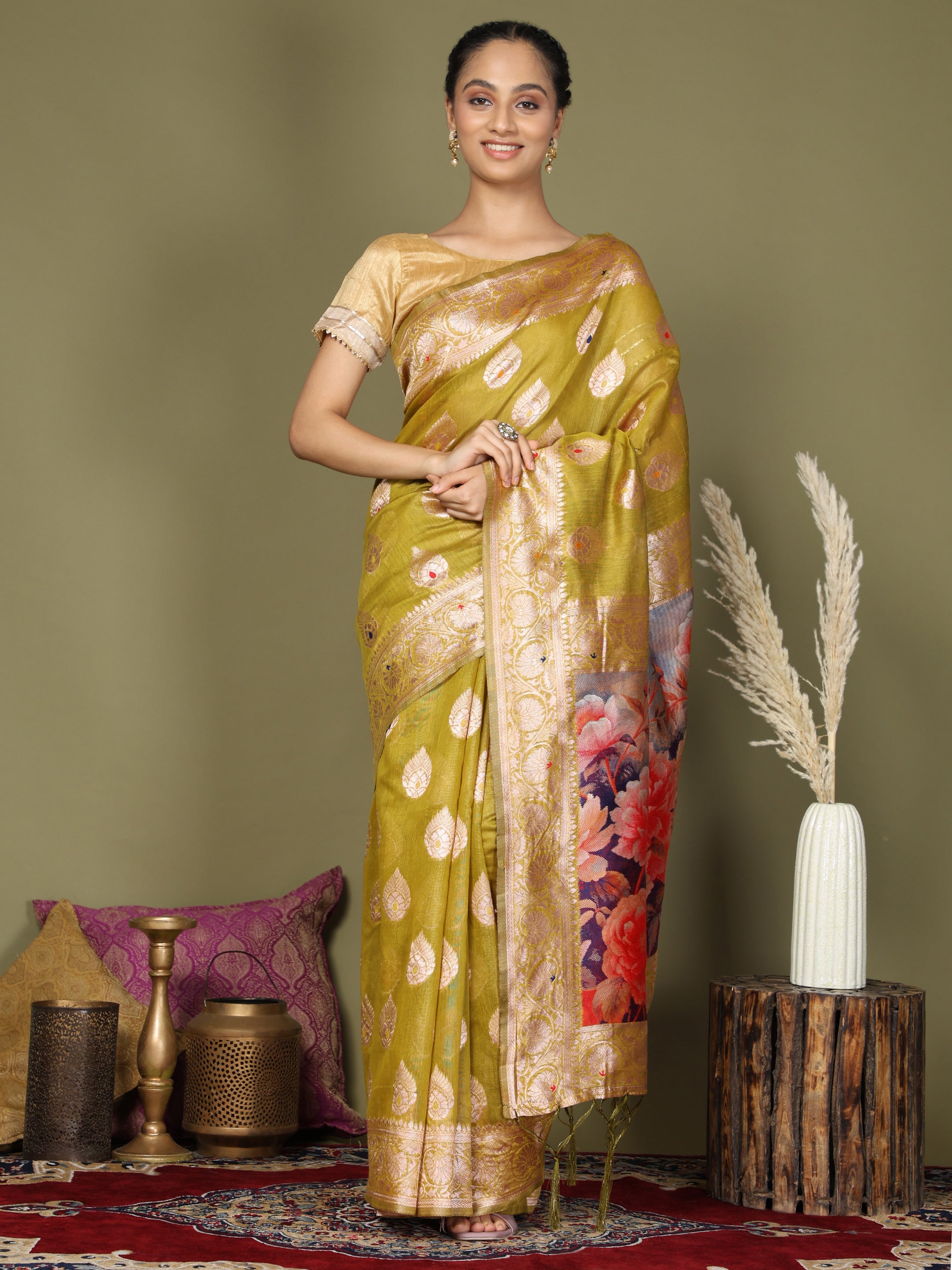Cotton Linen Saree with Designer Floral Pallu & Premium Traditional Border-Mehandi Green