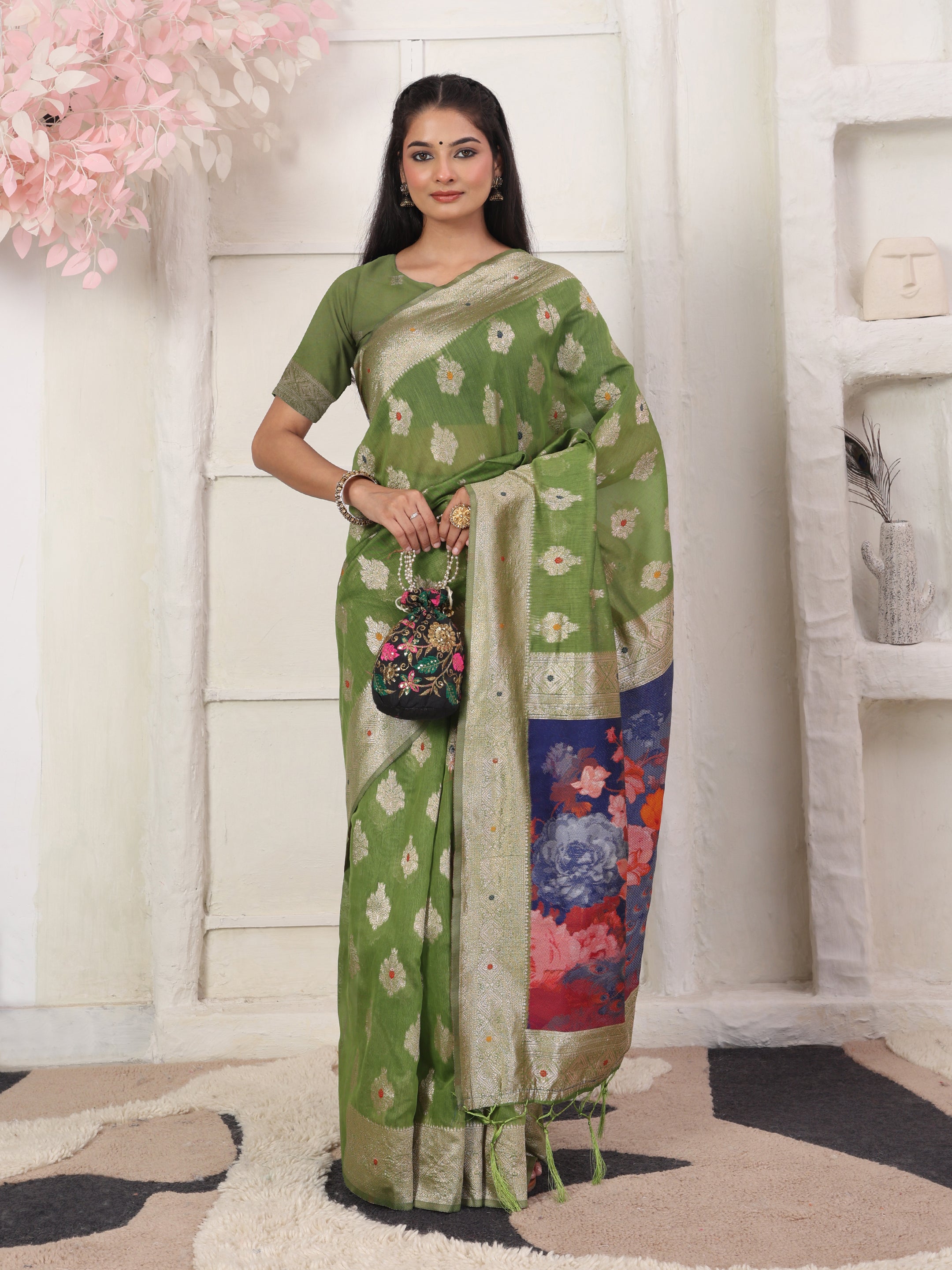 Cotton Linen Woven Saree with Peacock Design Pallu & Fine Zari Border-green