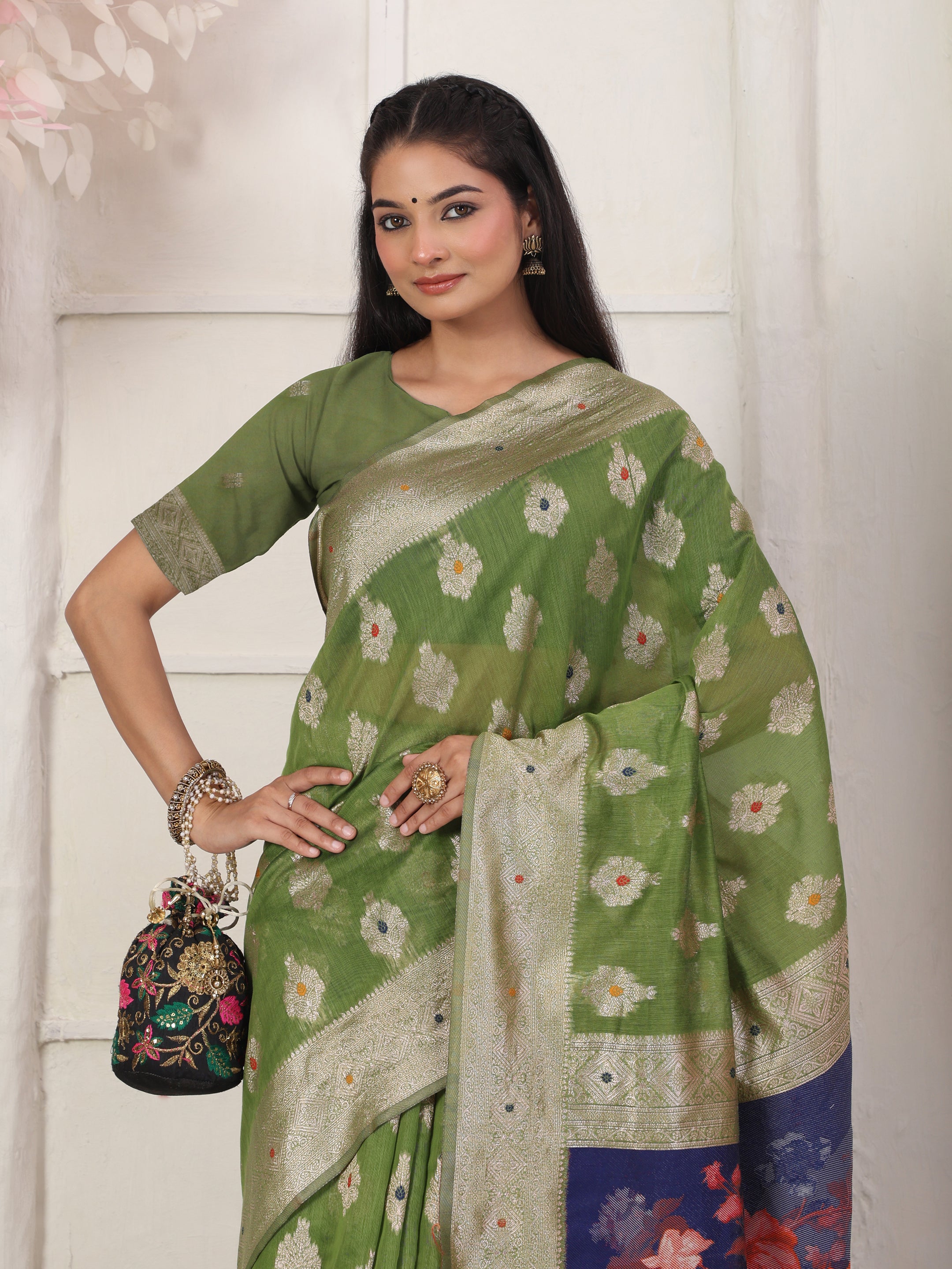 Cotton Linen Woven Saree with Peacock Design Pallu & Fine Zari Border-green