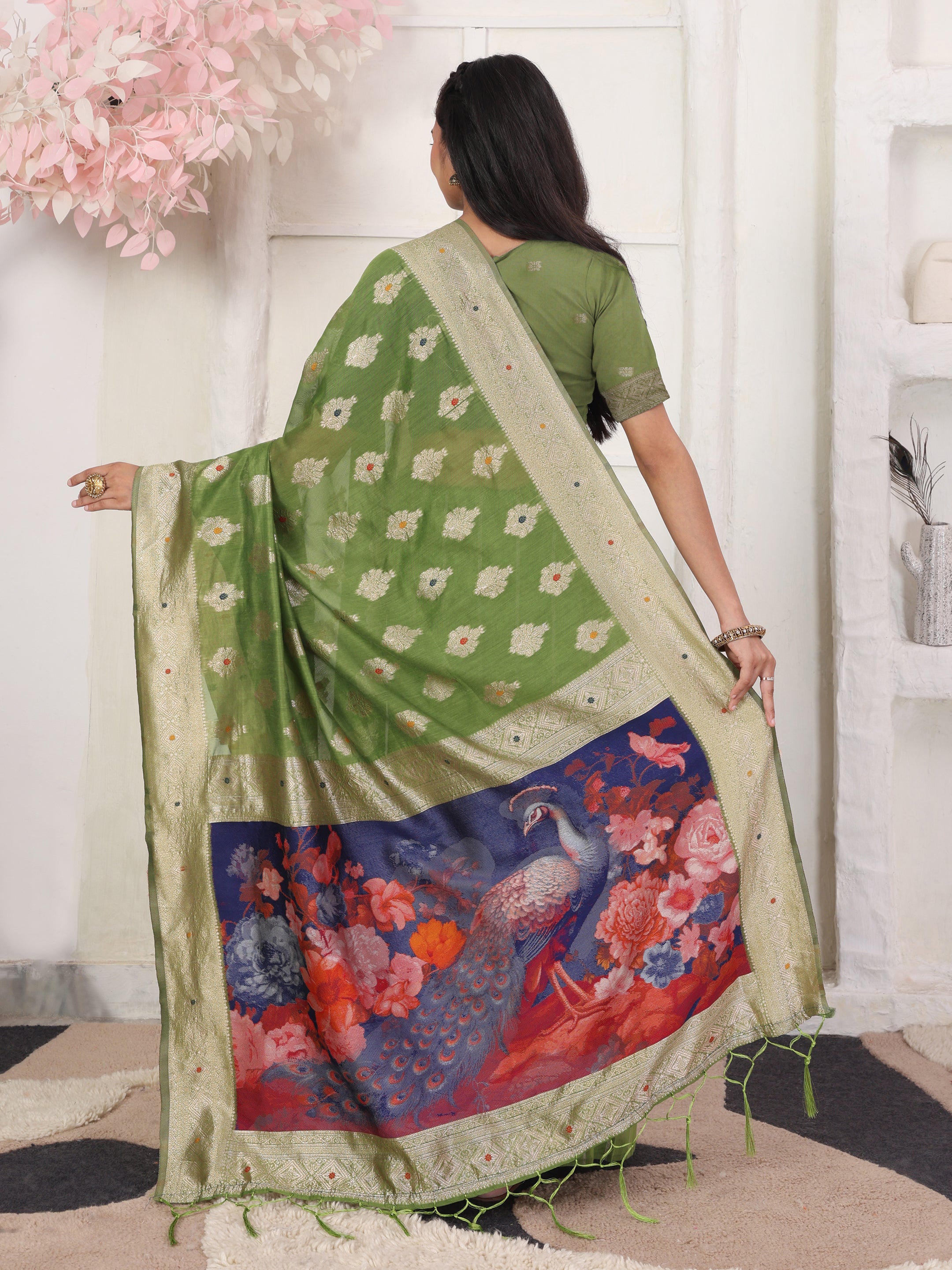 Cotton Linen Woven Saree with Peacock Design Pallu & Fine Zari Border-green