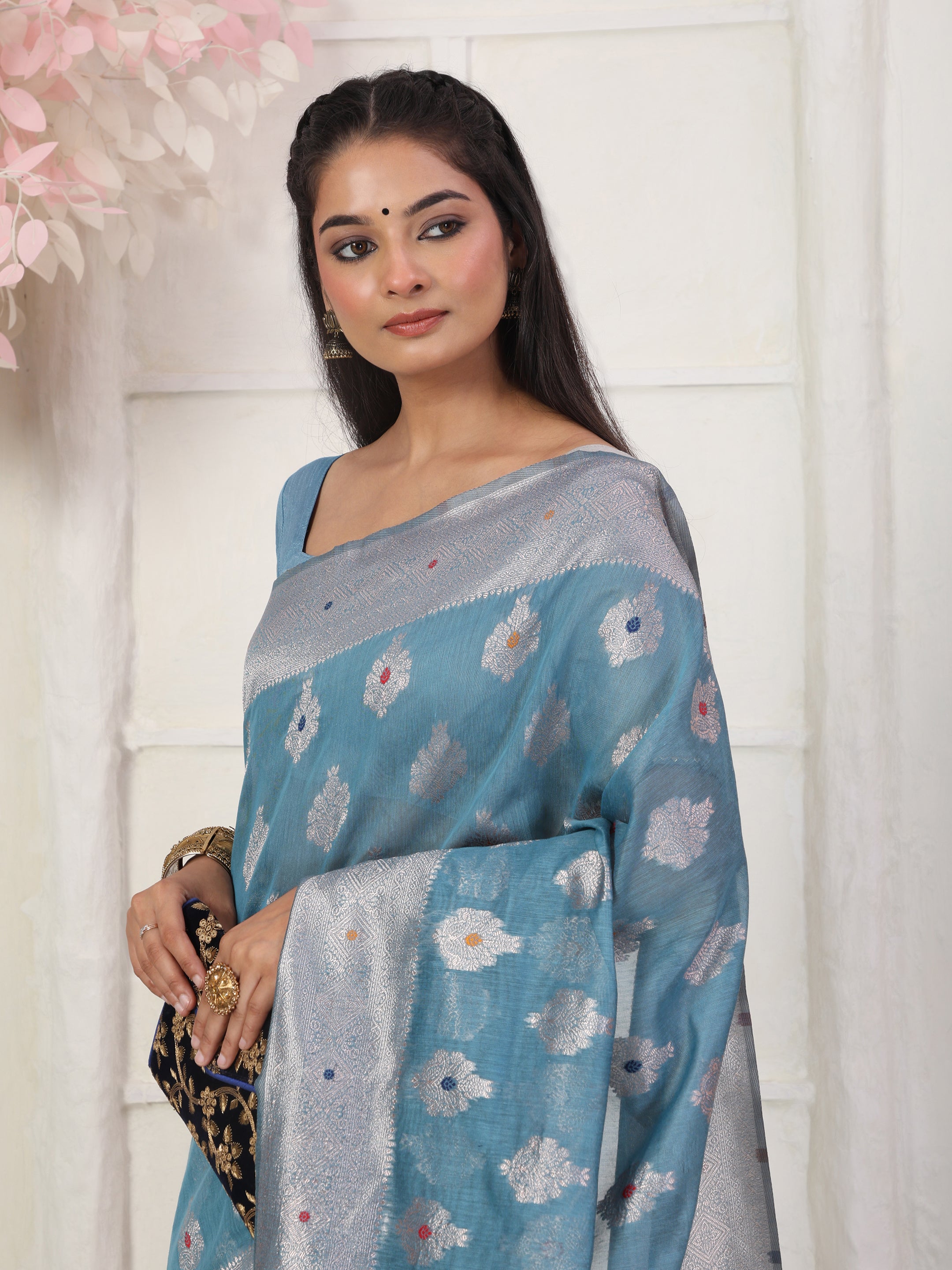Cotton Linen Woven Saree with Peacock Design Pallu & Fine Zari Border-skyblue