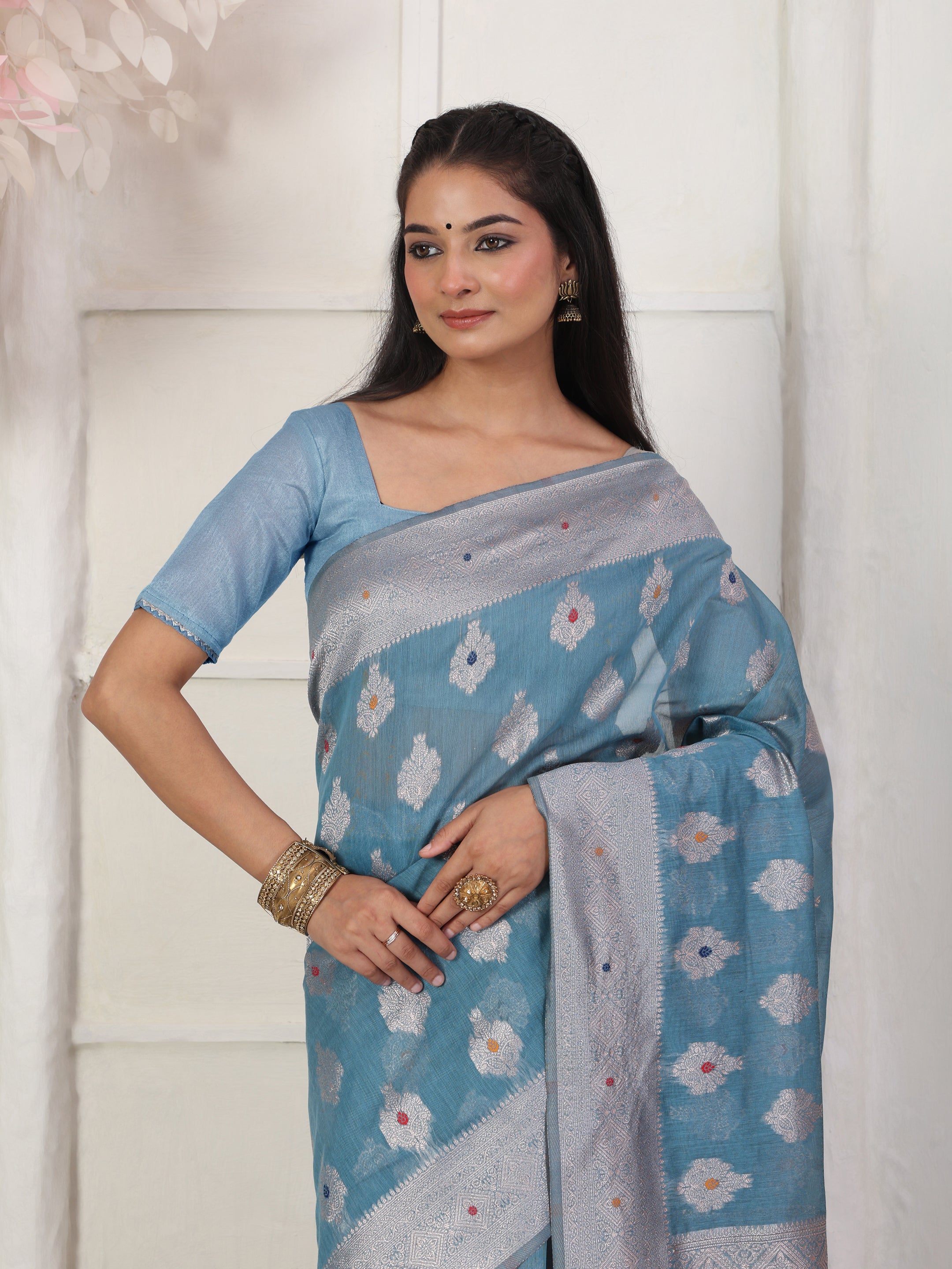 Cotton Linen Woven Saree with Peacock Design Pallu & Fine Zari Border-skyblue