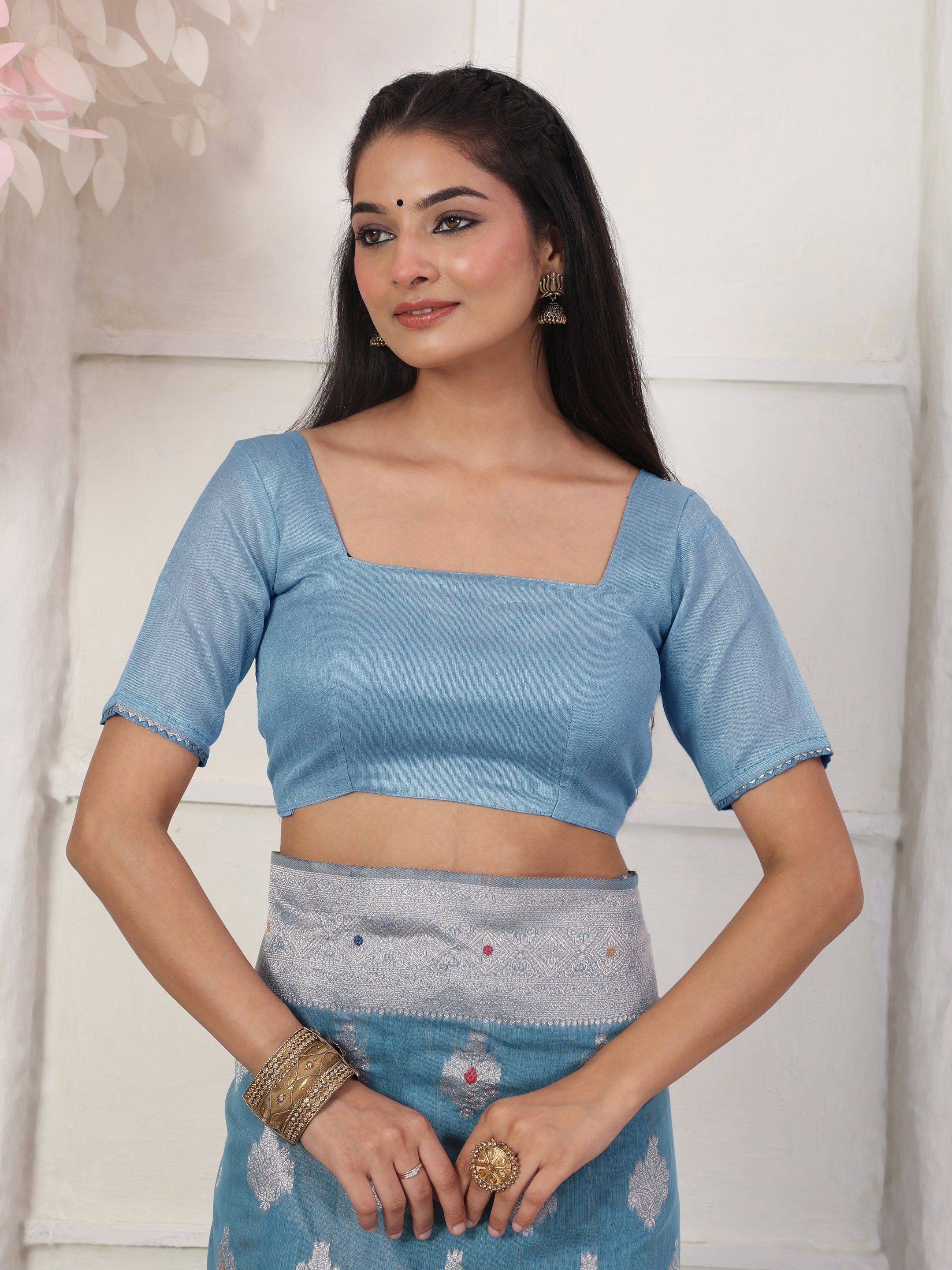 Cotton Linen Woven Saree with Peacock Design Pallu & Fine Zari Border-skyblue