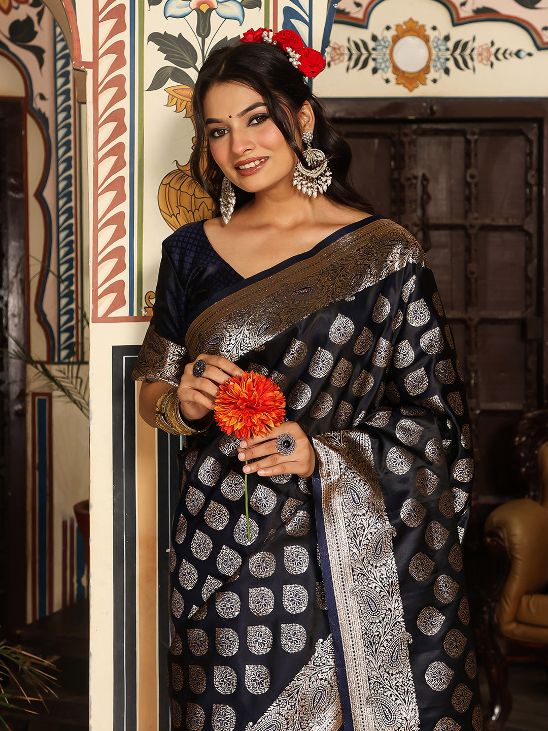 Navyblue woven kanjivaram soft silk saree with blouse piece