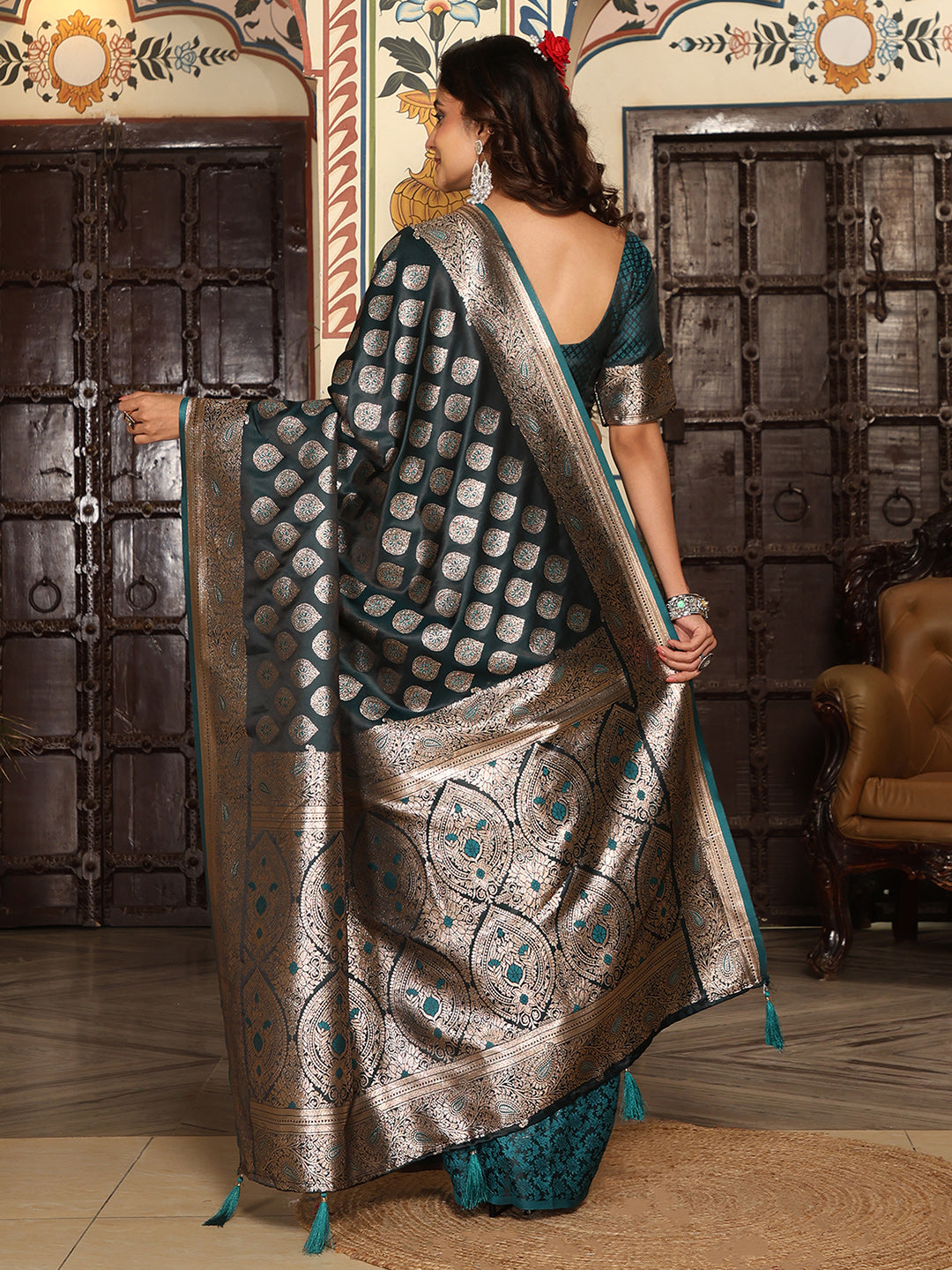 Tourqice woven kanjivaram soft silk saree with blouse piece