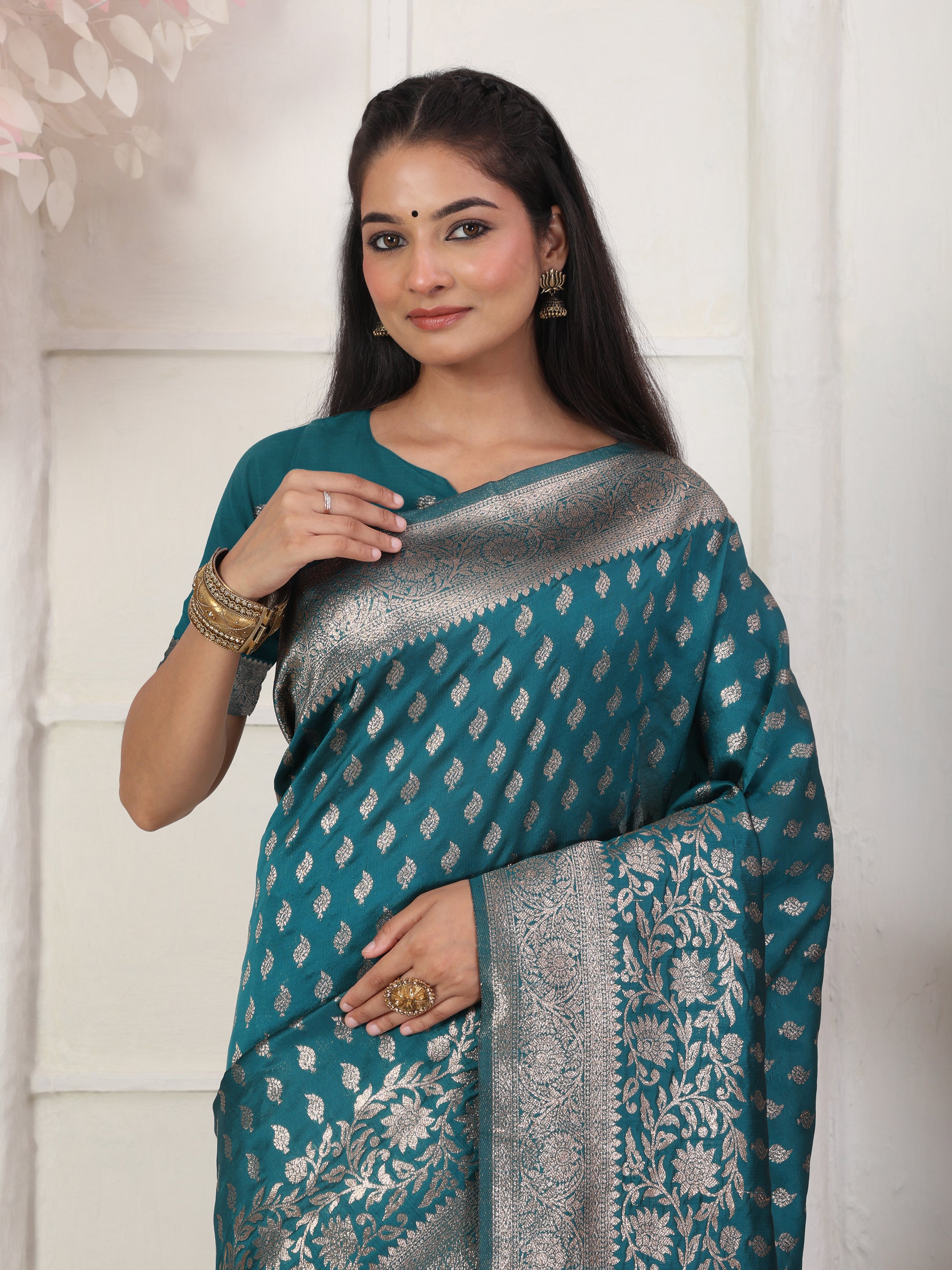Woven Jacquard Silk Blend Saree with Rich Zari Border & Designer Pallu-rama