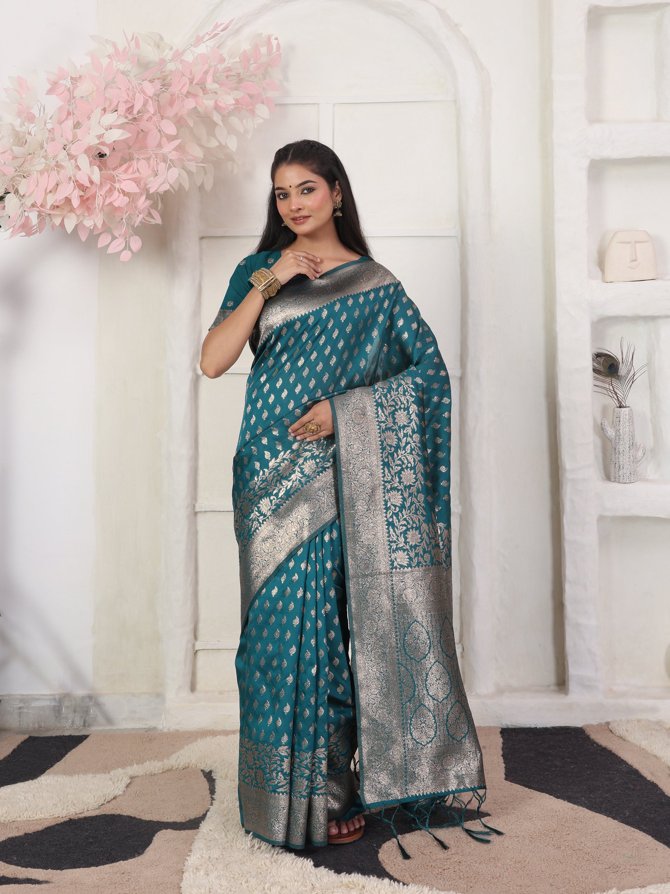 Woven Jacquard Silk Blend Saree with Rich Zari Border & Designer Pallu-rama