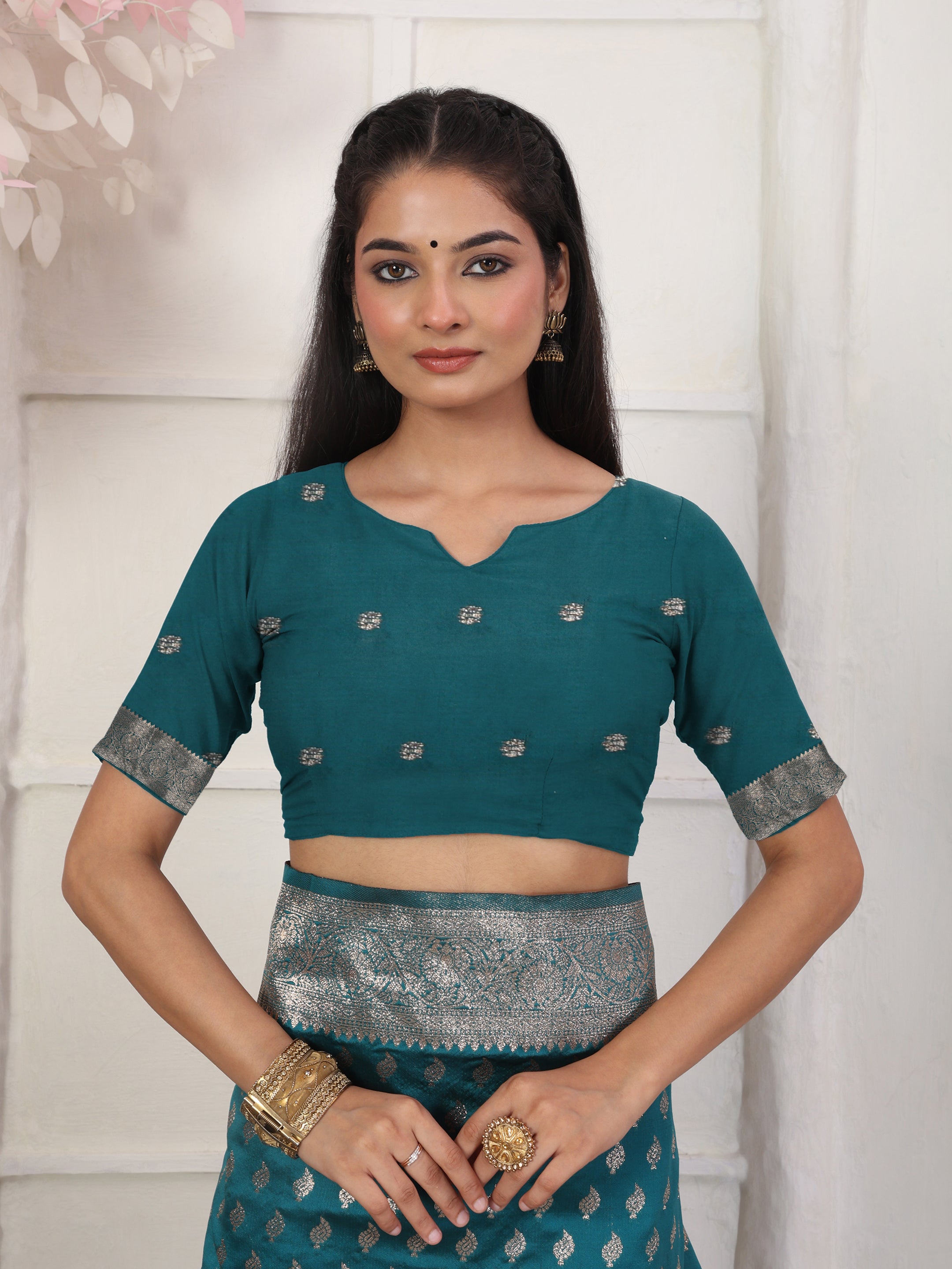 Woven Jacquard Silk Blend Saree with Rich Zari Border & Designer Pallu-rama