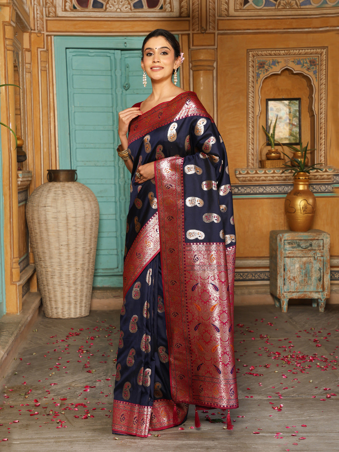 Navyblue woven kanjivaram soft silk saree with blouse piece
