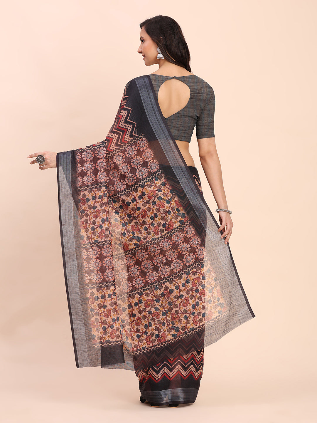 Printed Cotton Linen Saree with Ethnic Motif Design & Artistic Pallu-black1
