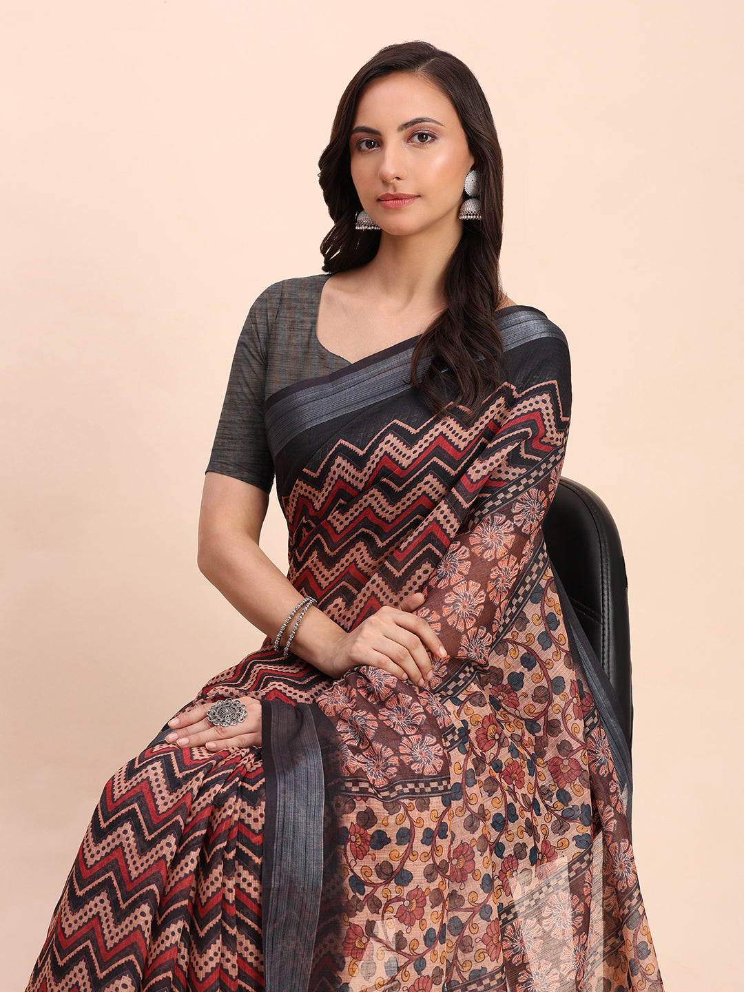 Printed Cotton Linen Saree with Ethnic Motif Design & Artistic Pallu-black1